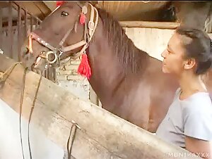 Monikaxxx feeding horse