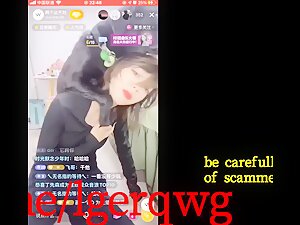 Chinese beauty live broadcast her dog estrus